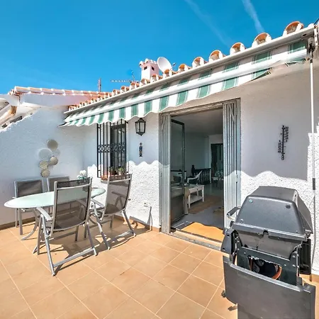 Beautiful Townhouse With Two Terraces In 别墅 *